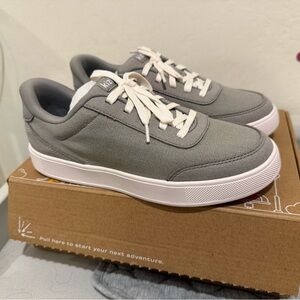 Gray Kid’s Kizik Slip-Ons (4Y)